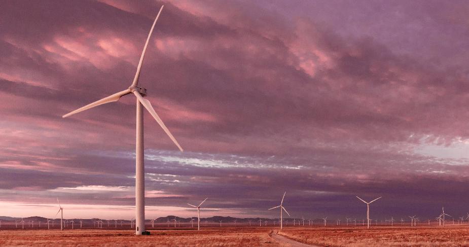 ClimateQueer's tweet photo. Change is in the air: Wind energy's popularity grows in #Texas. Watch @NBCNightlyNews explain how the conservative state is benefiting from #wind power. #windworks #ARenewableAmerica - https://t.co/KUoZbm5Rrv https://t.co/i2tf4yFoTO