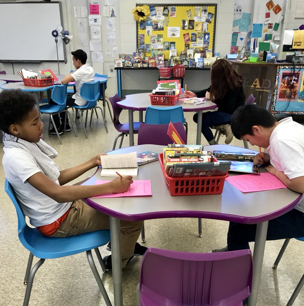 AMSLibraryReads's tweet photo. 7th graders filling out Speed Dating Score Sheets for book dates. So fun to watch them fall in love with books and reading! #AMSReads #ILoveOurStudentsโค๏ธ https://t.co/LhynSNZ1Jm