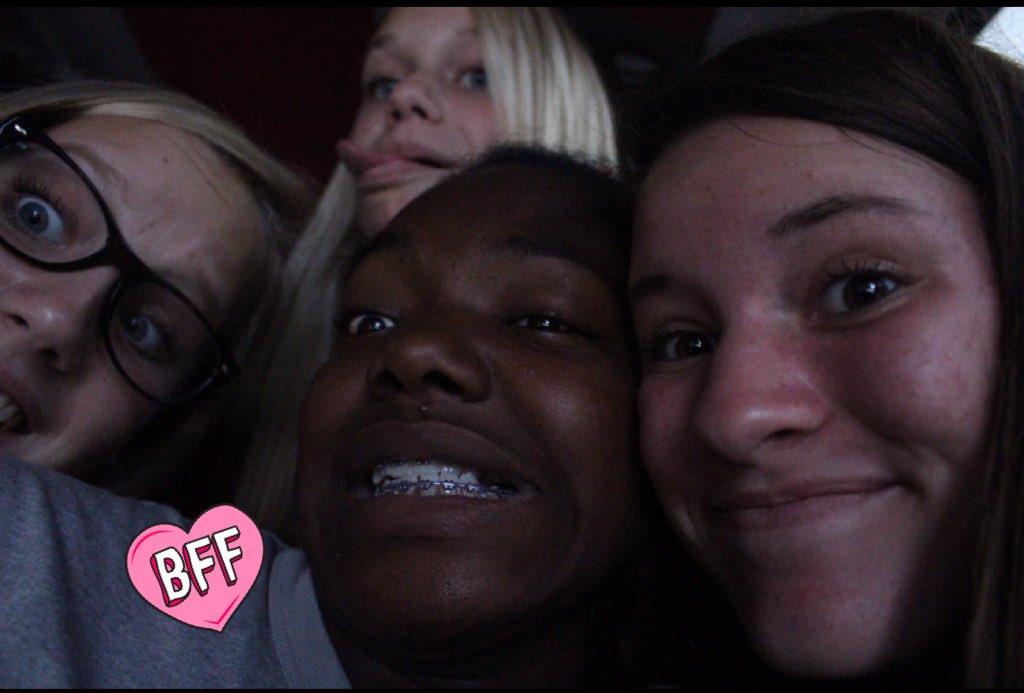 maggie king tweet media