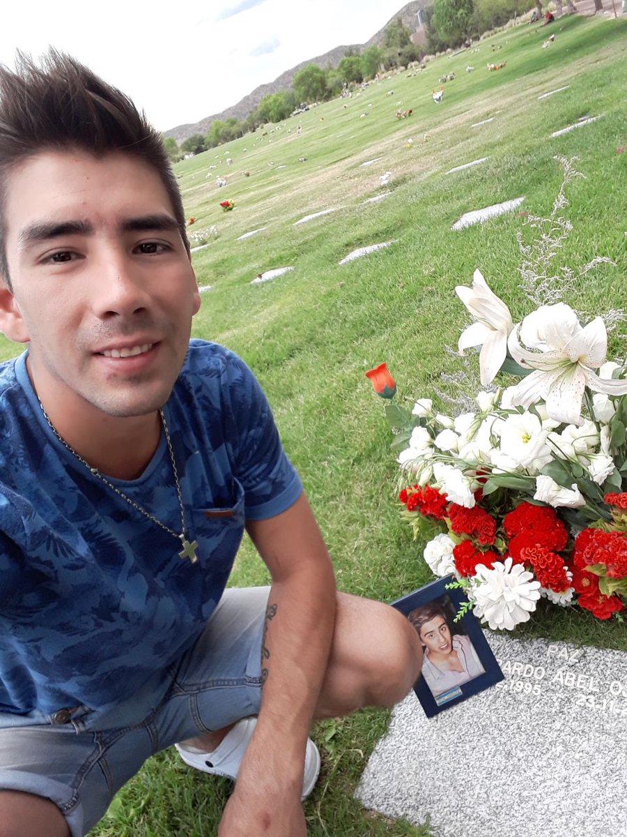 daniel_leproso9's tweet photo. Parque descanso con mi hermano gerchu te amo mi cielo👼😍💙 https://t.co/4q3ehRTbK5