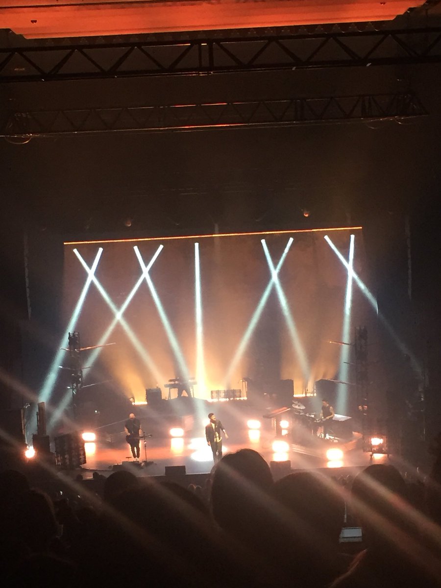 Camille_pan13's tweet image. About this night ✨ What à beautiful night with beautiful guys... no more words only : @thescript @TheScript_Danny je t’aime ❤️