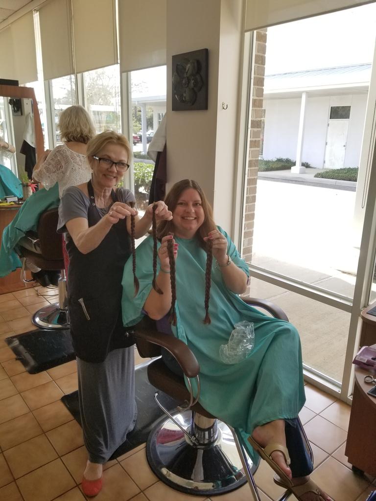mcalli_'s tweet photo. Donated 14" to wigs for kids last weekend
#stilladapting #goodcauses #wigsforkids https://t.co/6ix30ydWsh