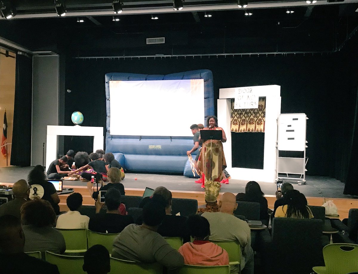 ManorNewTech's tweet photo. True and authentic PBL with @Ti10Conner. Students turned their poetic monologues of African culture into a full production. #PBLisLife #OurHouse #FortheCulture https://t.co/icZ12kYLTt