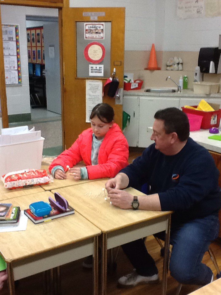 mrsdnesbitt's tweet photo. Family math night fun@PortWellerPS https://t.co/ah1e8BazGU