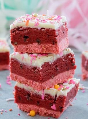 StephenAsFood's tweet photo. .@StephenAmell and Mavi as Red Velvet Cookie Dough Bars https://t.co/bZkJdwoGSX