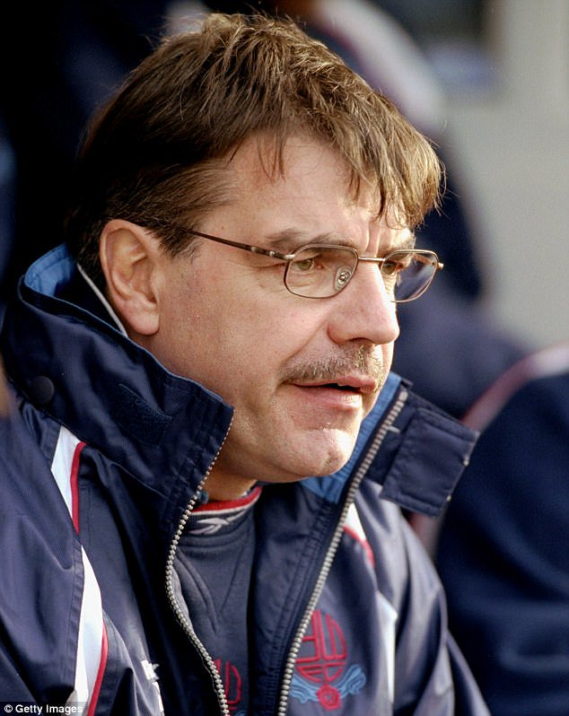 Lets just hope there’s no milk in the fridge when this gammon headed twat wakes up in the morning.