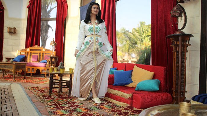 #سلمى_رشيد تحتفل بنجاح أغنيتها “آش جا يدير”المصورة في #مصر
goo.gl/VwZVKb