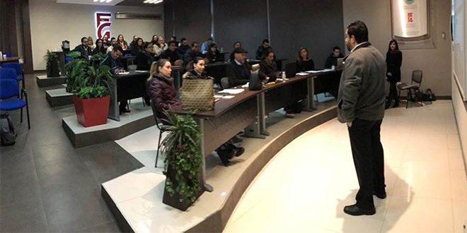 SimaproPyme's tweet image. #Nota: Red #Emprende #Chihuahua realiza trabajos de #certificación. goo.gl/JtWspM