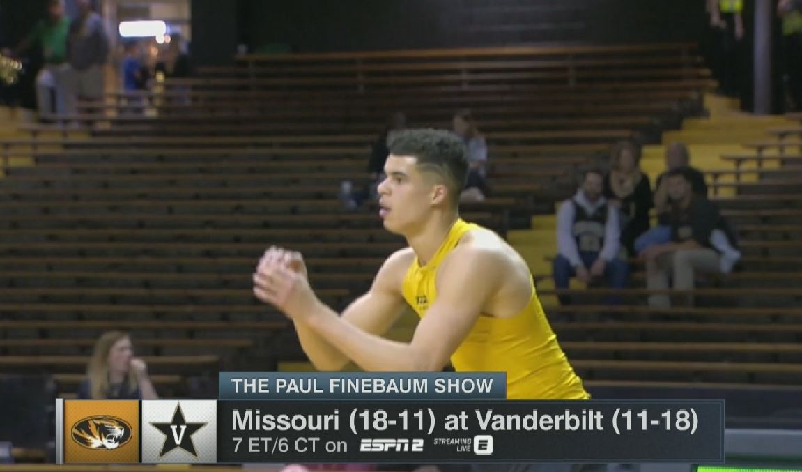 finebaum's tweet photo. "I would not be surprised if he (Michael Porter Jr.) played tonight" - @tom_hart https://t.co/VZSwr0m9dr