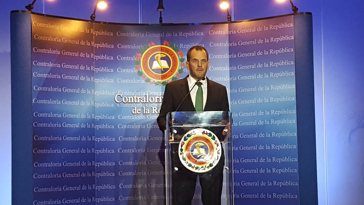 freddyhumbert's tweet photo. Esta mañana entregamos en la Procuraduría General de la Nación de 186 auditorías correspondientes a los dineros gestionados por Diputados a través de las Juntas Comunales y Municipios. https://t.co/RZT04uLpia