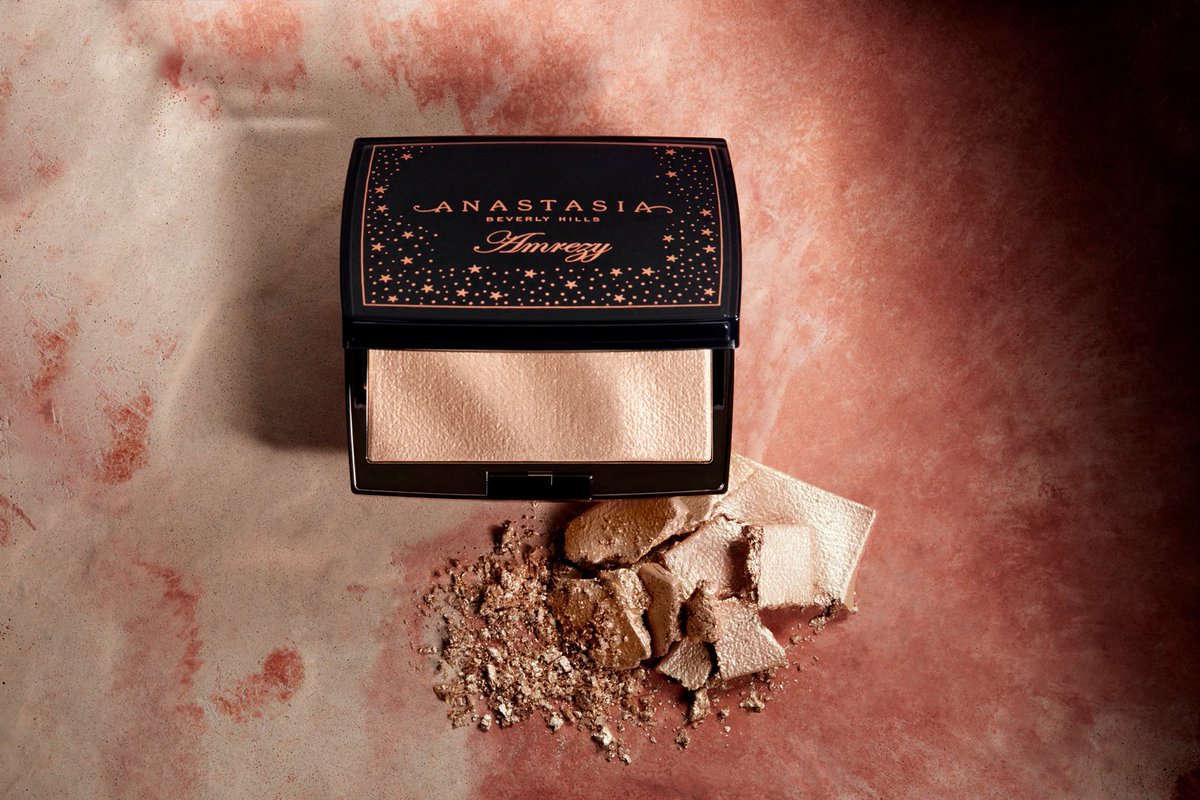 ABHcosmetics's tweet photo. Who else is crushing on our Amrezy Highlighter 😍 

#ABHxAmrezy #ABHGlow #AnastasiaBeverlyHills https://t.co/tJKqCvw0Xa