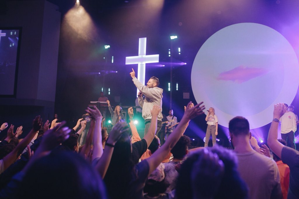 weareseu's tweet photo. Session 2 was incredible! Can’t believe we’re already to Session 3. See you soon 
DOORS ARE OPEN🤘🏻 https://t.co/JcuKKWcH2s