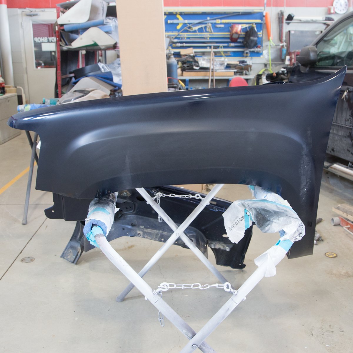 fixautomhs's tweet photo. This is what you'd call a fender bender. Here's a before and after pic of our current project #fixautomhs #fixauto #medhat https://t.co/ESAMLbG6jx