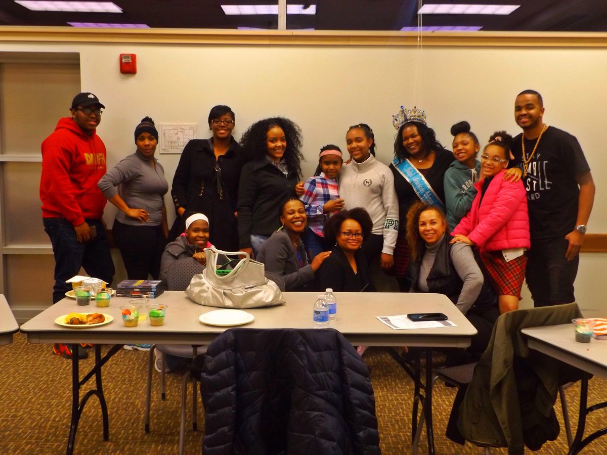 SUTCle216's tweet photo. #P2QMentoringProgram thanks special guest, published author, poet & award-winning Jameel Davis, & all r community partners! We blame the growth & imminent success of these Princesses on u! And Chef Stacey Stoudemire, u r the truth! #ItTakesAVillage @ElevatedWaves @SimplyMicheles https://t.co/U7leEGpZHz