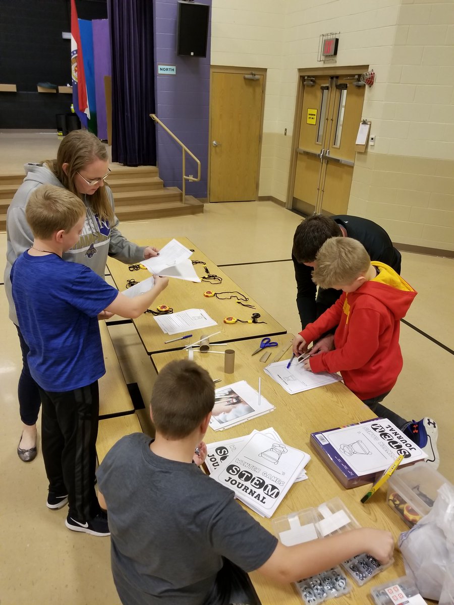 MrJoshuaKennedy's tweet photo. Students and teachers competing in the Winter Olympics at @WilsonsCreekInt STEAM Night.

@officialSPS #spslearning #steamsps #Olympics2018 https://t.co/yFstkMBbRA