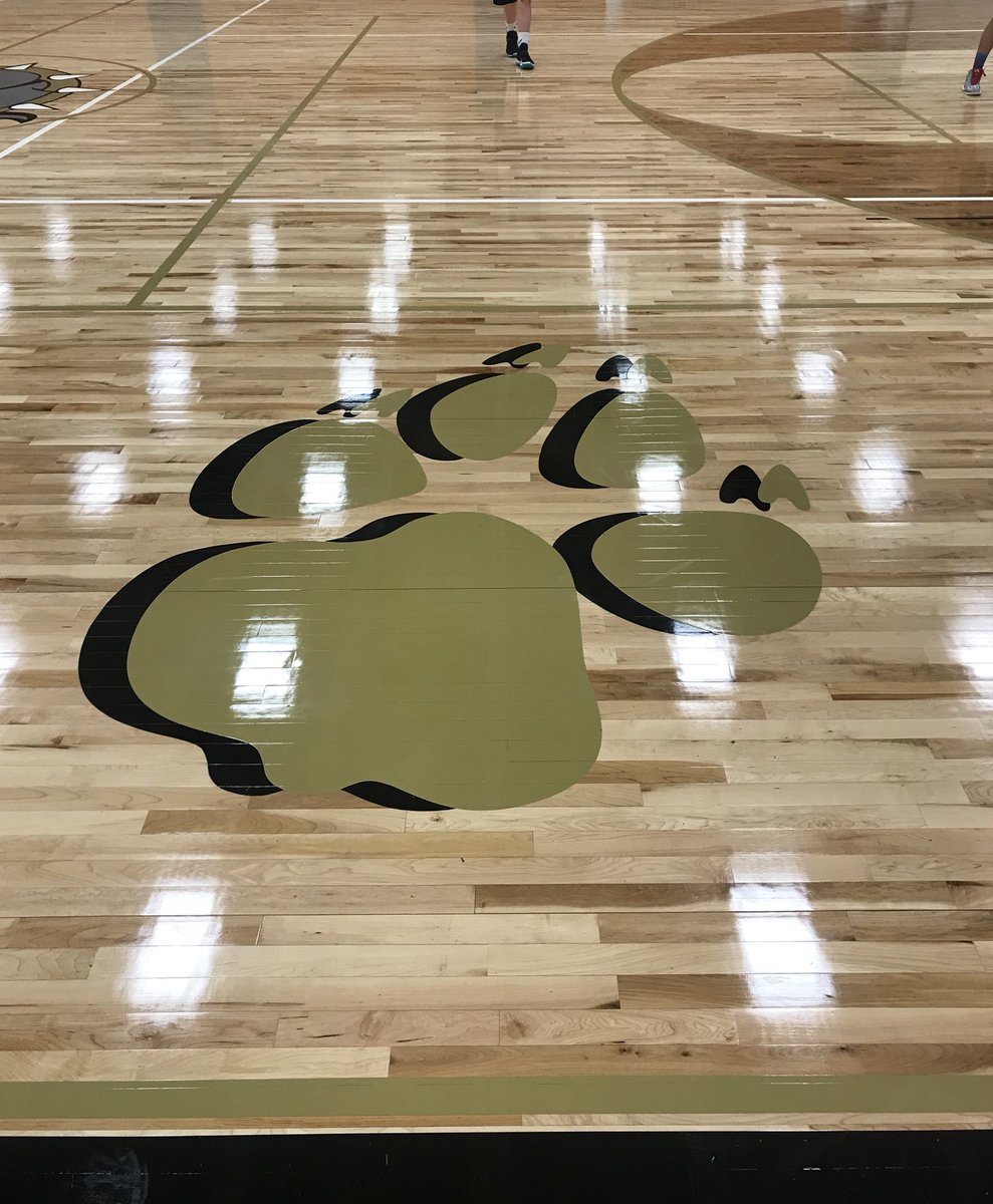 BrooksideHoops's tweet photo. We’re baaaaack! #GoBulldogs 😍 https://t.co/6AhpvMBP9A