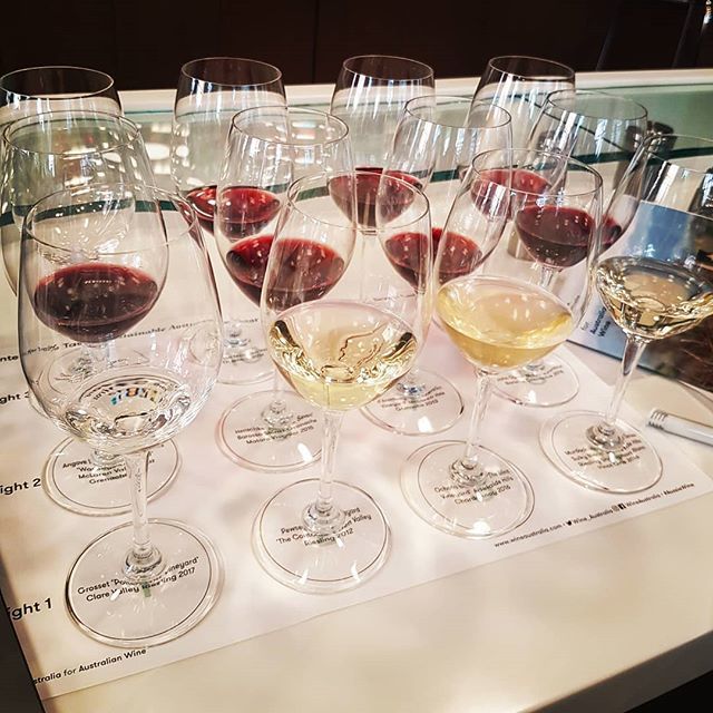 mgodello's tweet photo. There are seminars and there are elucidative @vintageMD seminars. The oracle of @wine_australia has been illuminated ~ #grosset #pewseyvale #ochotabarrels #murdochhill #angove #henschke #darenberg #johnduval #deliquentewineco #paxtonwines #brashhiggins #… https://t.co/co5FNiNH5b https://t.co/5wk7QUullS