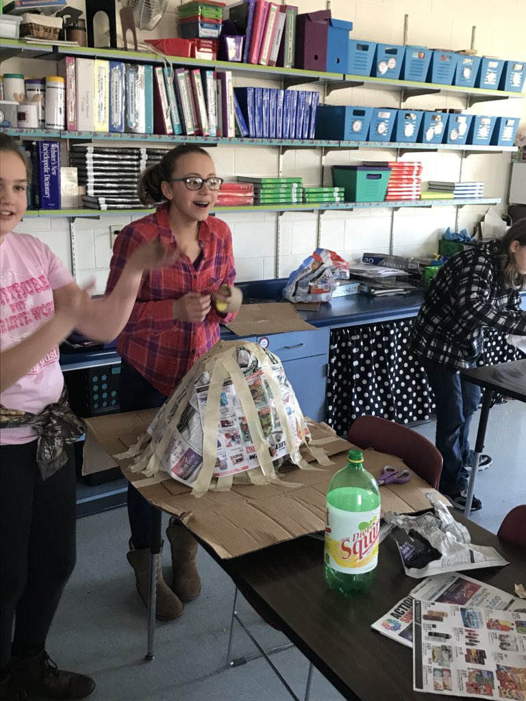 Stephan65623391's tweet photo. Day 1 of Volcano building 6th grade @GoStockbridge ,@MsSeefeldt https://t.co/SjZuqCpJ01