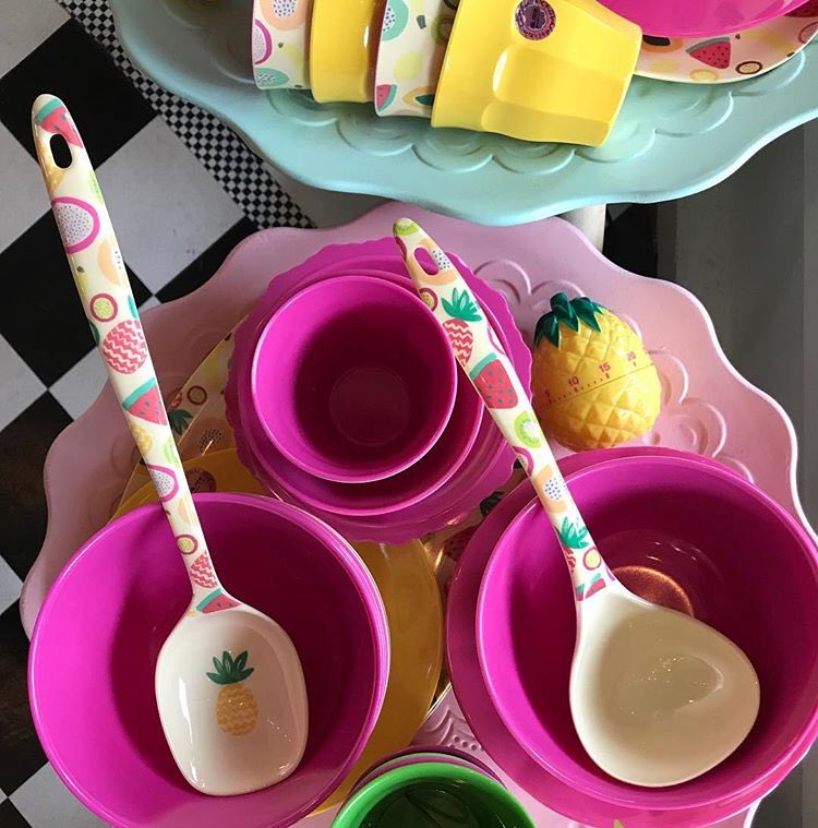 FarmersMarketLA's tweet photo. Bake the world a better place this week with some colorful kitchenware from #Riceteria! https://t.co/Bkb82tnUpR