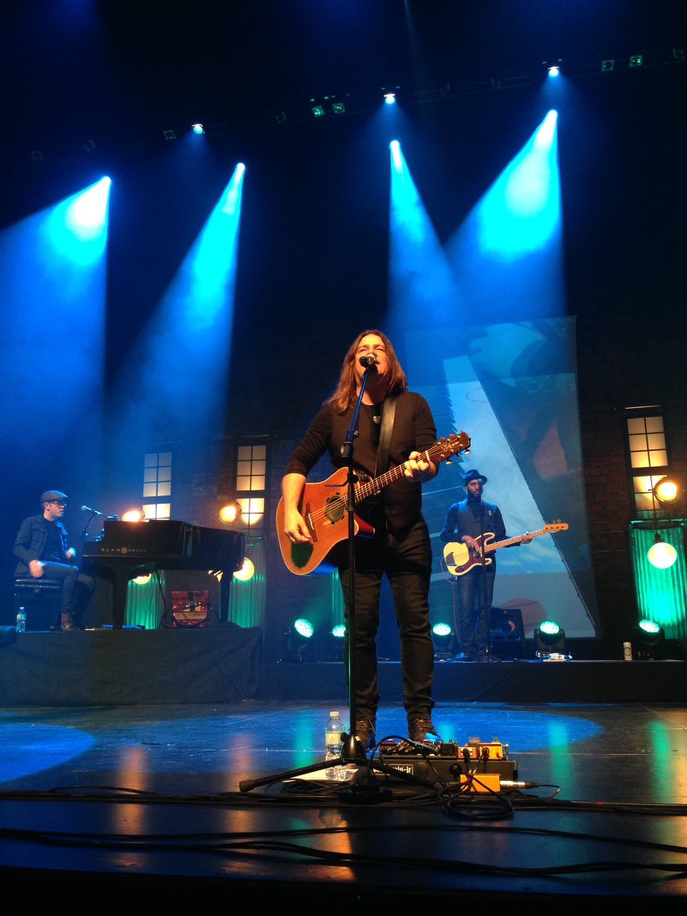 gtemplema's tweet photo. @alanthomasdoyle Awesome show, my friend - you made a convert out of my wife! https://t.co/zhi3XicNt4