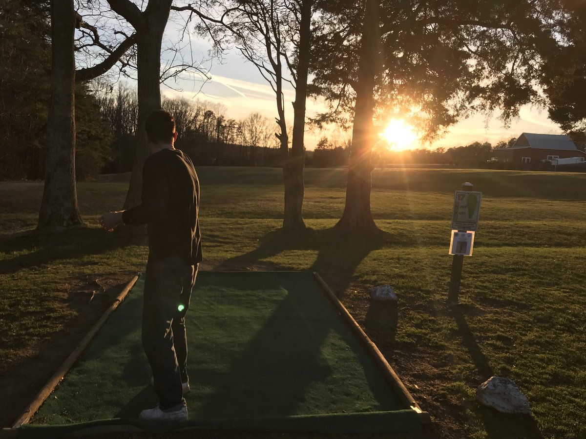 It was beautiful day for #discgolf at #loriellapark. #slangplastic #chainbang #nature #sunset