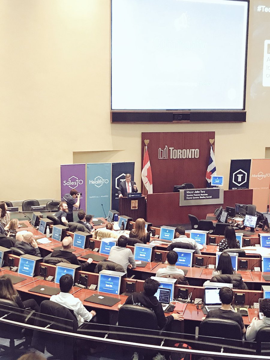NoraVBieber's tweet photo. Kudos to @JohnTory &amp; @TorontoComms for opening the doors to City Hall yet again for another Best of #TechTO. Great atmosphere at this awesome venue &amp; a lot of fun to represent with team @RBC! https://t.co/9KfTBII31A