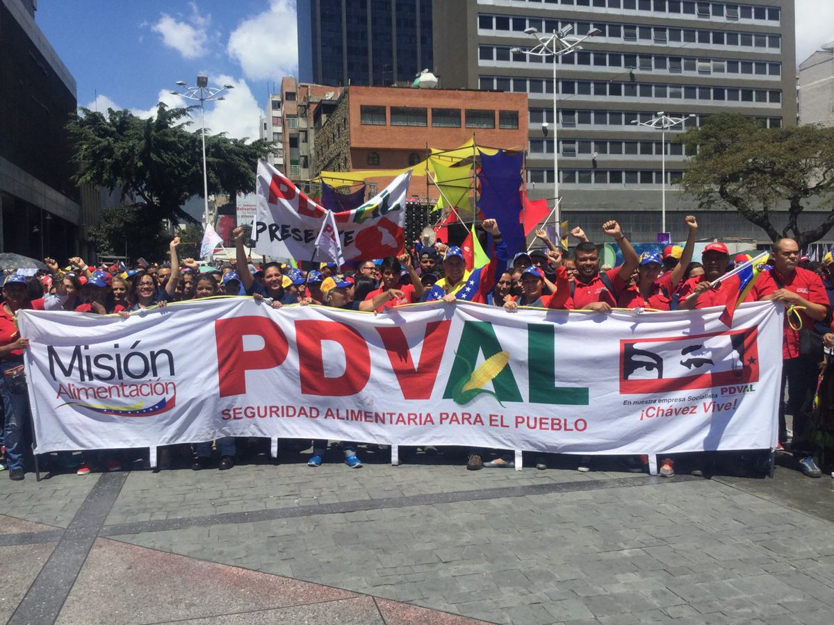 #PDVAL es una empresa nacida en Revolución, cuenta con mujeres/hombres unidos en la lucha diaria por el trabajo, por la paz, por la consolidación del Socialismo Bolivariano. ¡Leales siempre, Traidores Nunca! #JuntosTodoEsPosible