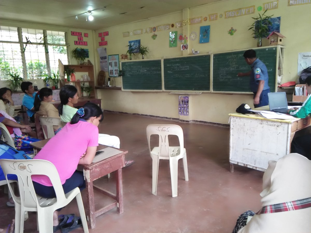 PNPSadanga1's tweet photo. SPO4 Morris P. Nay-osan conducting lecture on responsible parenthood in relation to anti illegal drugs campaigm #PNPDoubleBarrel #PulisKoTeacherKo #IntensifyCommunityAwareness @PNPCordillera @PNPMtProvince @pio_mtprovppo @rwinp88 @ProcorRpcrd https://t.co/QnGOGPwUWS