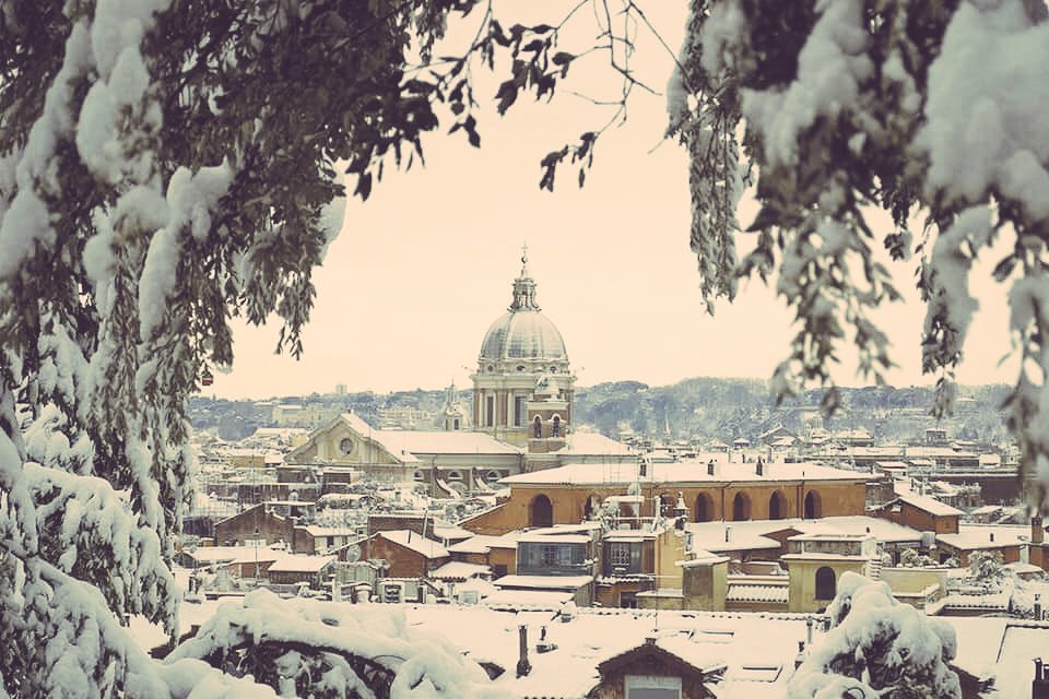 Er manto de neve che ricopre #Romamia #RomaamoR