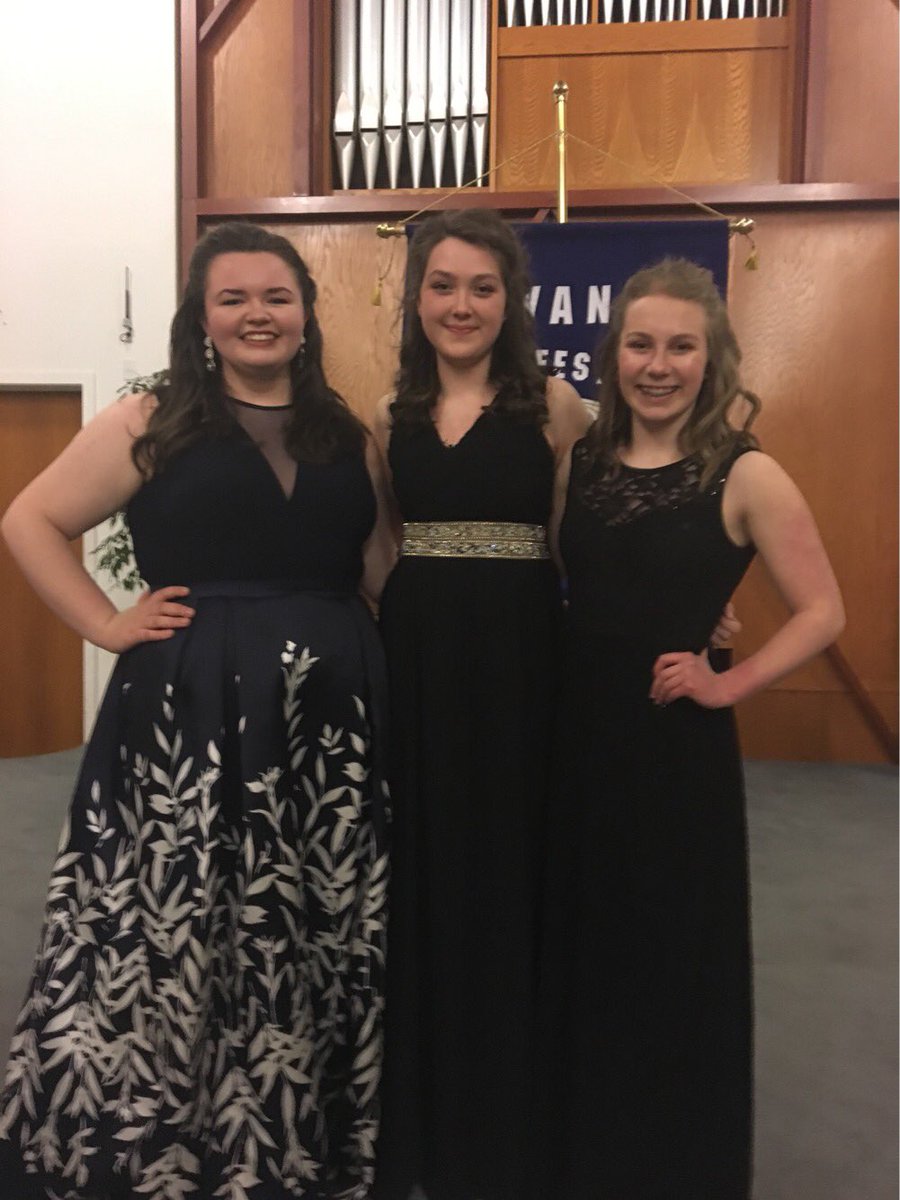 hhmchoral's tweet photo. Congratulations to Sarah, Erin and Abi on making it to the @STJKMF junior vocal Rosebowl tonight. @hhmchoral is very proud of you all!! @hhmoffice1 https://t.co/p3Ma29QwYN