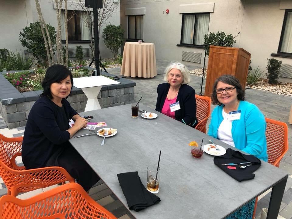 UFNursing's tweet photo. Our #GatorNurses are enjoying an evening at @doubletree Gainesville to connect with each other and hear about the latest & greatest from @UFNursing and @UFNursingDean! #GoGatorNurses #WeChomp https://t.co/niynNU8qlX