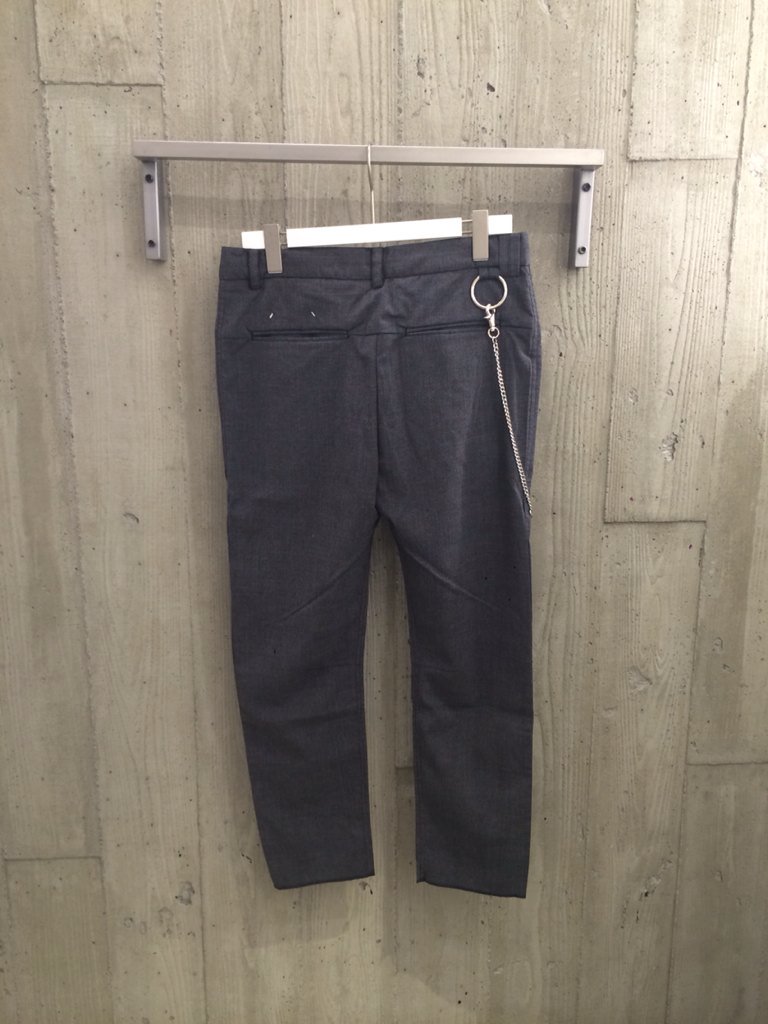 MT_HARAJUKU's tweet photo. <Ch.>新作が入荷致しました。VENIC PT
ダークグレーチェック 33,000円(+tax)
ウォレットチェーンが付属しております。
#monkeytime #ch #joinchapter https://t.co/X4PlDlmqsr