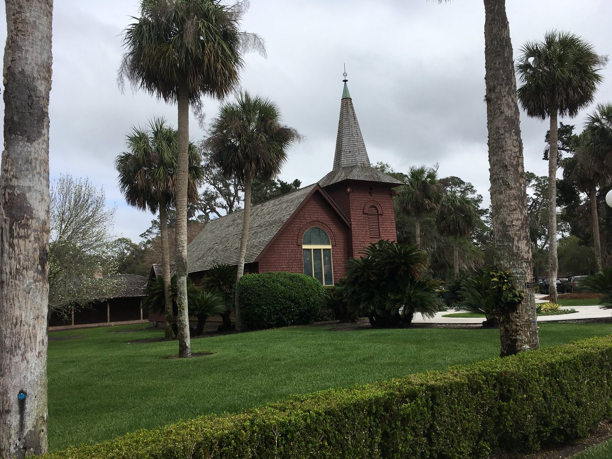 TouringCamper's tweet photo. While we still have not found any #islandtreasures here on @Jekyll_Island in the @Golden_Isles the tour of the #historic district today revealed how this #Island was treasured by some of the wealthiest families of the early 1900’s. We agree this is an awesome #winter getaway spot https://t.co/6HGTbyonvr