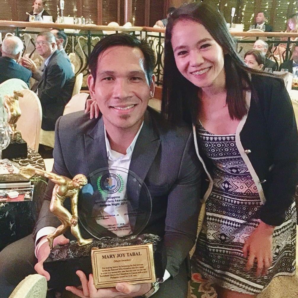 JoyTabal's tweet photo. You really need a CEBUANO/A!😉 Both #MajorAwardee for the #2018PSAAwardsNight ❤️ This big guy is truly admirable not because he is good in basketball, but because he is just too humble, sweet, funny and a nice person inside and out! Always a die hard fan of u and SMB!👊 https://t.co/I7f8z5mOYq