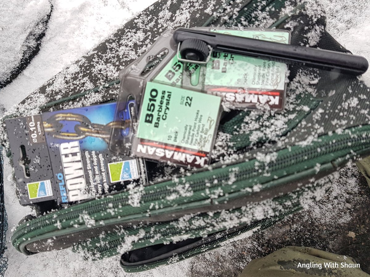 AnglingShaun's tweet image. AWS BLOG: goo.gl/x6NASF
River Shuttle: Stocked on hooks hooklength line at Anglers Rest tackle shop in Welling. Fed up waiting for B14 bus started tying some hooks ready to set up quickly on arrival. Got some strange looks from car drivers going by lol 🤣 #rivershuttle