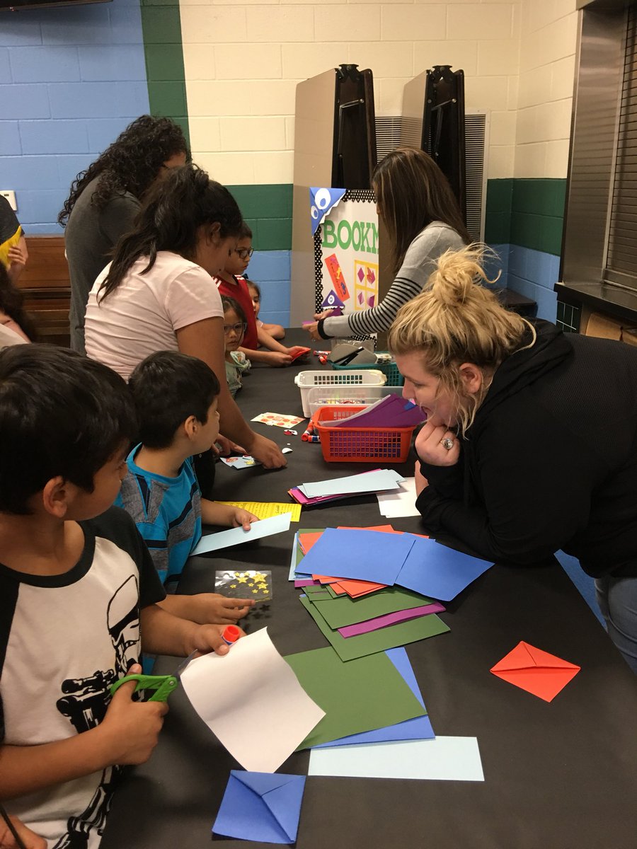 RollinsScience's tweet photo. A Magical Night of Reading! Thanks reading committee for a memorable night!@NISDCody @nisdelemelar @jilld113 https://t.co/XPNwloLGOL