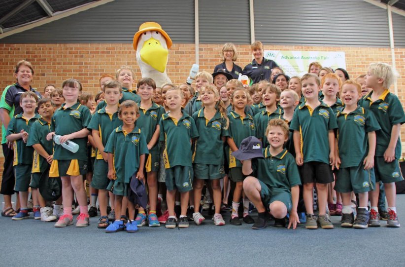 CancerCouncilWA's tweet photo. Sid the Seagull visits the South West! https://t.co/dagEKSsJfF @SunSmartWA #SunSmartGeneration https://t.co/gTBFPjetYo