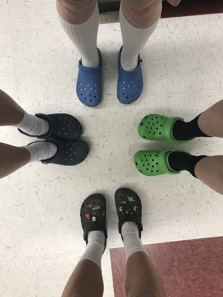 zoehandelman's tweet photo. NHS Pit orchestra spotted: rocking crocs for show week. Order your tickets for Camelot today! #oldmantouristday @Crocs 
https://t.co/7jq8up1rON https://t.co/rNxHsUkG2q