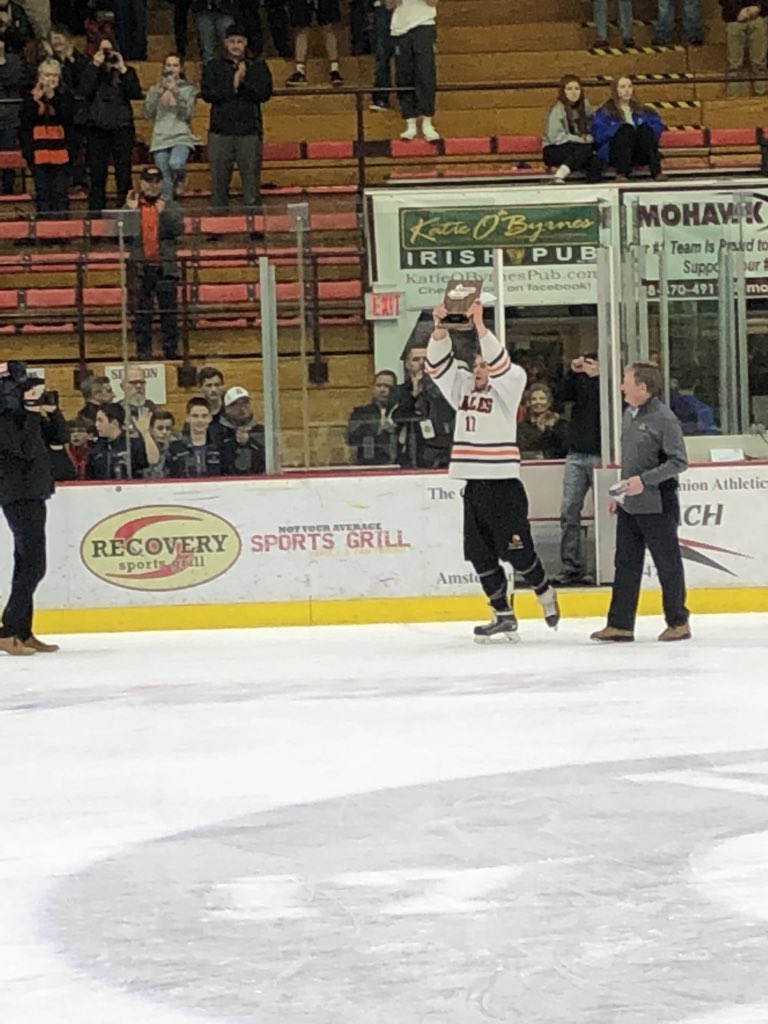 BCSDAthletics's tweet photo. Congrats boys,Coach Lappe, Coach Shannon &amp; Coach O’Connell on capturing BC’s 1st hockey section championship! Regionals Sat 730 pm @ Bethlehem YMCA! https://t.co/lYmMZjb8WW