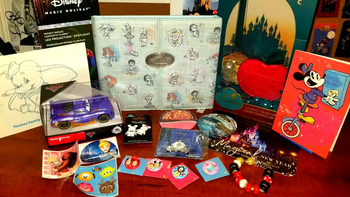 thomaseverafter's tweet photo. Thank you to everyone who came by our livestream last night!! We had so much fun chatting with you and unboxing/opening up all our Disney mail! The rebroadcast is up if you missed it and would like to see all the goodies!! ๐
https://t.co/9RjfP24Gxq
#disneymail https://t.co/3JRUcV8v7j