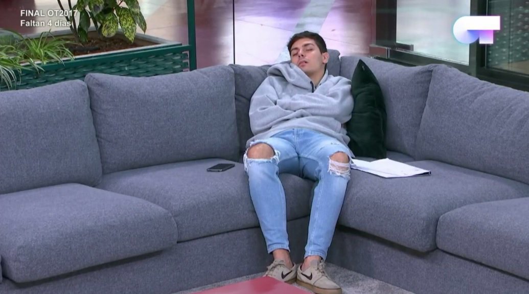 AlfredGarciaFan's tweet photo. 100. #THOSFansAlfred28F
Hora de irse a dormir, que son las 2:30 pasadas 😪😴
Buenas noches! 🤗 https://t.co/bhByGDT56h