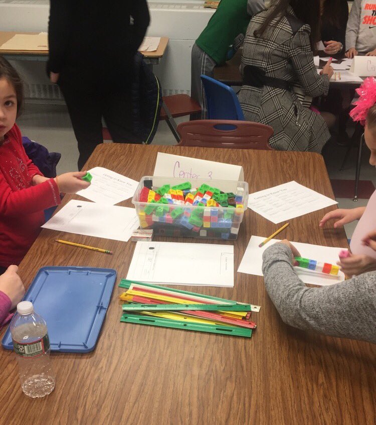 MissQuaglia's tweet image. First night of Family Math for 1st and 2nd graders was a success 👍🏼 Dr. Seuss themed math centers took place to help celebrate #ReadAcrossAmericaWeek  Students had a blast! Looking forward to next week #familymath #HazletProud