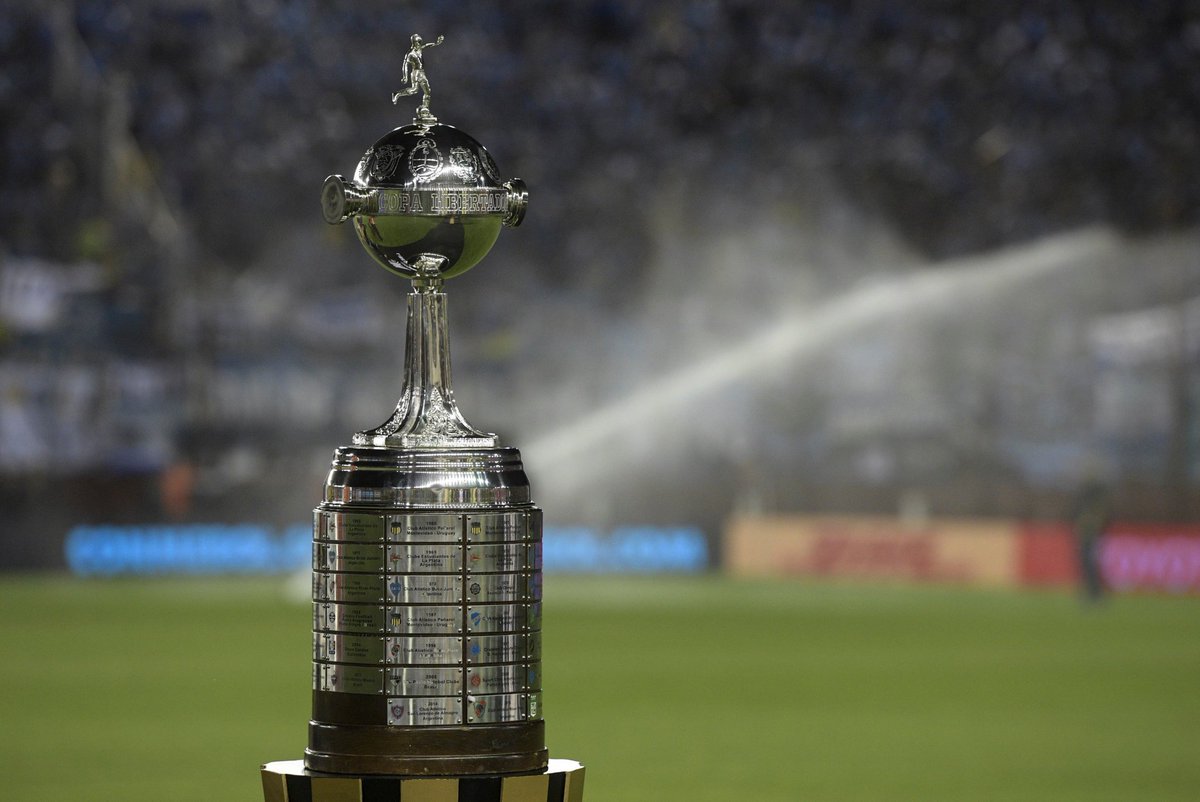 flaxiascaxias's tweet image. Ahhh essa taça!! #ConteComigoMengão