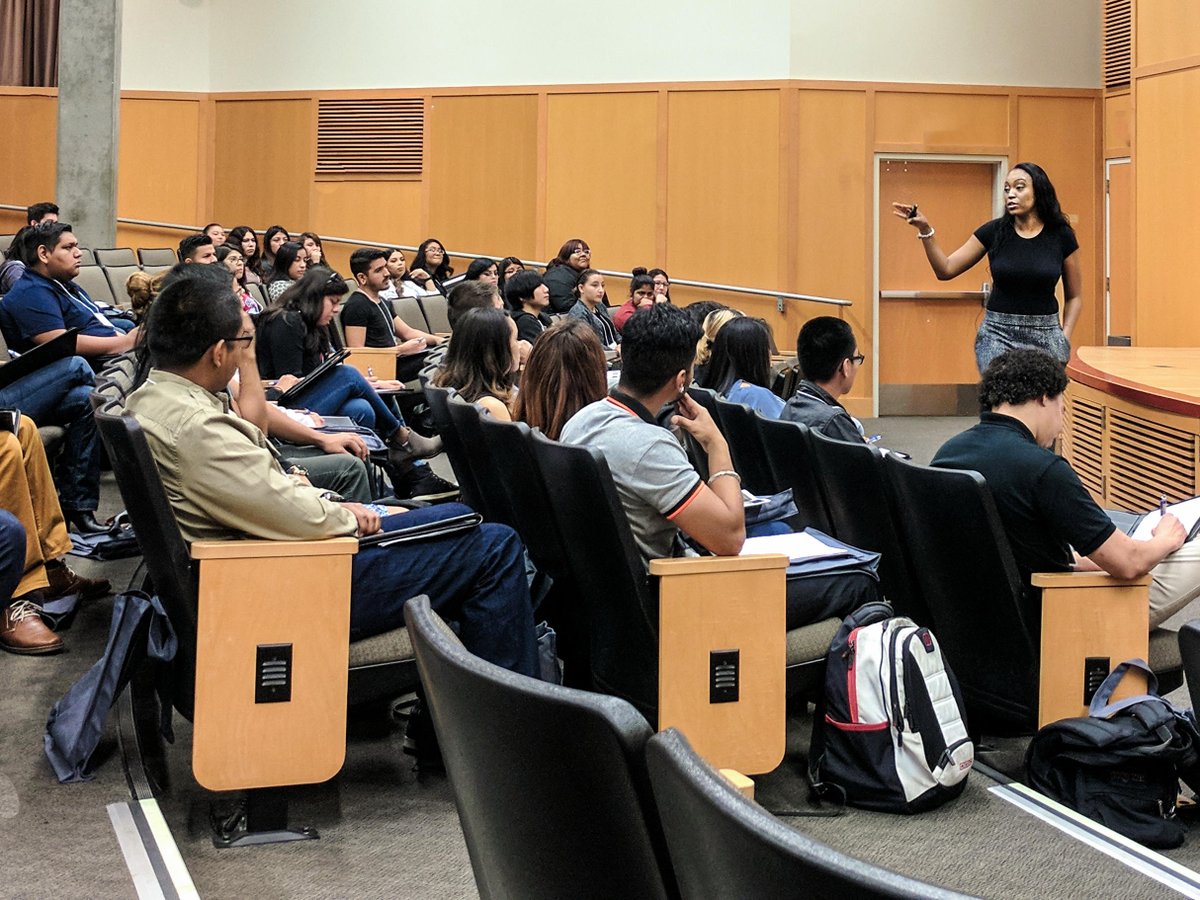 ucmerced's tweet image. #FirstGenMerced students learned firsthand that #diversity = different &amp;amp; different can be powerful from @Twitter exec @asktrier at conference. @AmericaNeedsYou  fal.cn/4Sy0.
