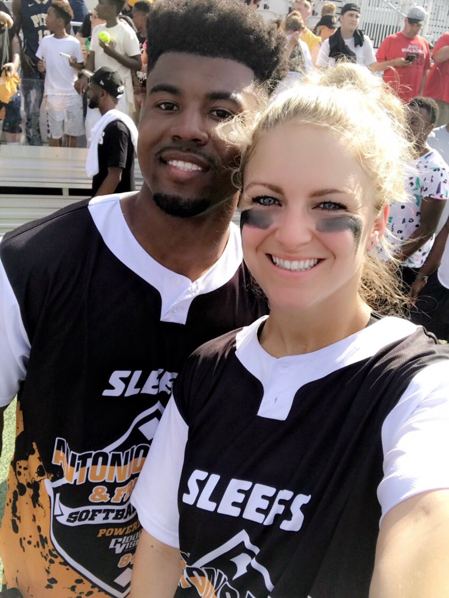 missmi5ty's tweet photo. Ayyyyeeee Happy Birthday @CamSutton20 https://t.co/Bxhr6BYxoH