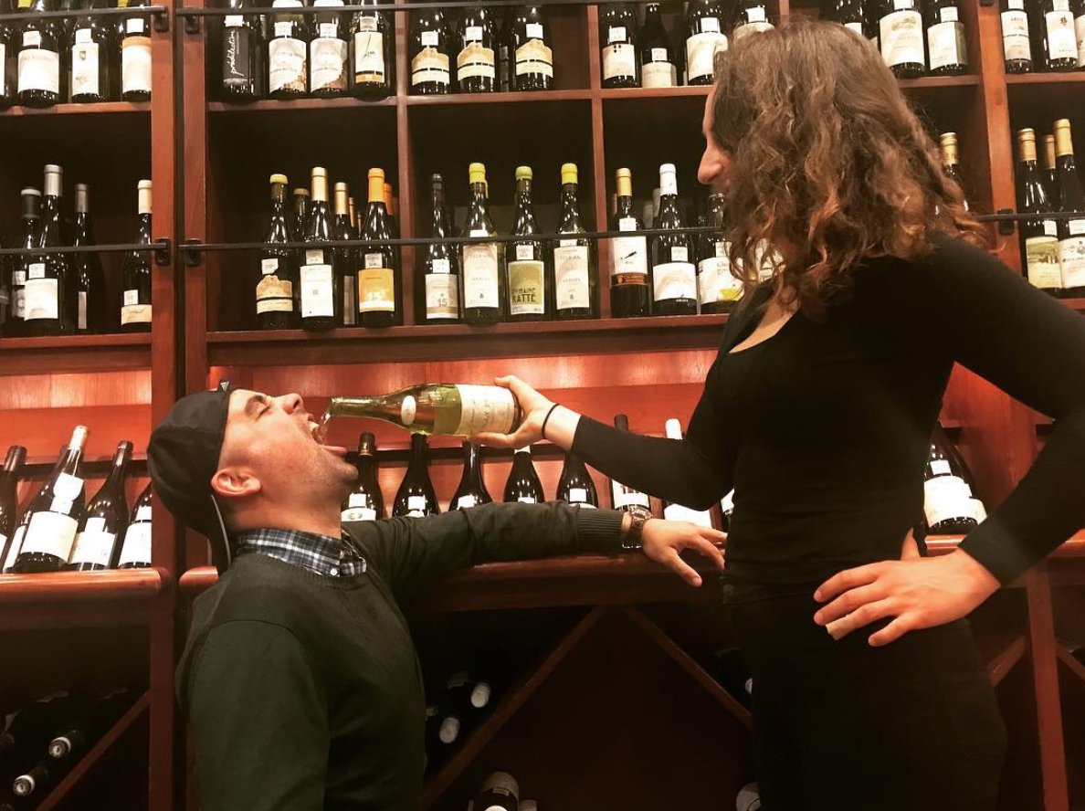 ArlequinWine's tweet photo. Happy #WineWednesday from all of us at Arlequin!
#AWM #DeepCellars #bLoehr #Isabella #TeamWorkMakesTheDreamWork https://t.co/LPRxHh1XAi