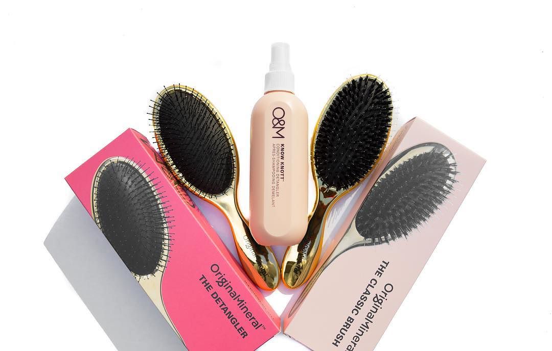 My_Haircare's tweet image. Taming tangles on wet or dry hair is now made easy! We've stocked on the @OriginalMineral Classic and Detangler Brush for your #styling needs: bit.ly/2oDqtWn #originalmineral #brush