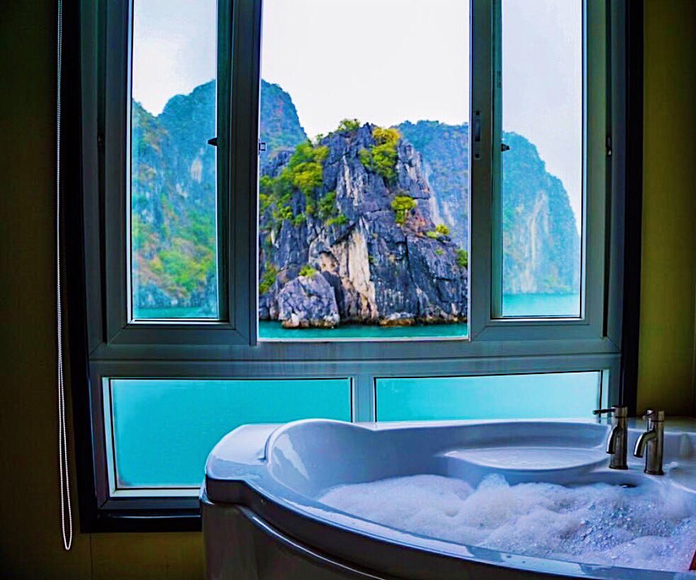 JVFCruise's tweet photo. While soaking &amp; calming yourself in the tub, you can enjoy the majestic &amp; lovely sound of Mother Nature
#jvfcruise #justveryfun #halongbay #Vietnam https://t.co/gD6Kl2jTlE