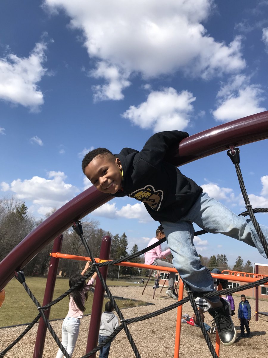 patrick_svoboda's tweet photo. After a Month of Meeting and EXCEEDING Expectations We Have Earned Some Time to Enjoy This Beautiful Day! #SCSDSuccess https://t.co/GL8wkKSBJB