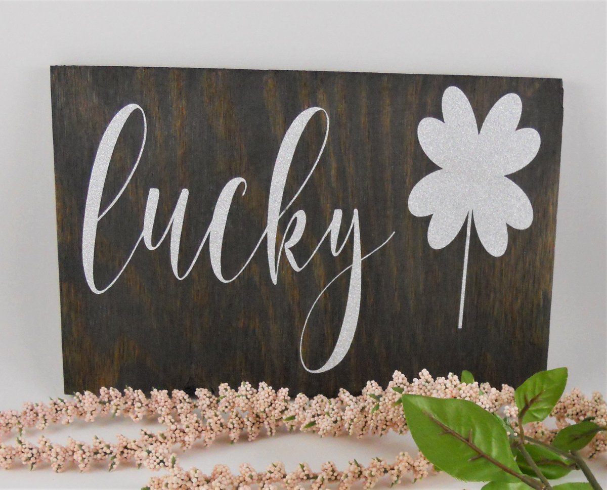 BlueBarnGala's tweet photo. Looking for some St. Patrick's Day decor? Check this wooden "Lucky" sign out at https://t.co/ZPMF2EKFZR

#StPatricksDay #StPatricksDay2018 #StPattysDay #woodworking #woodsigns #homedecor #homedecorideas #homedesign #rustic #rustichomedecor #holidaydecor #woodhomedecor #Lucky https://t.co/IE6PSrQ46h